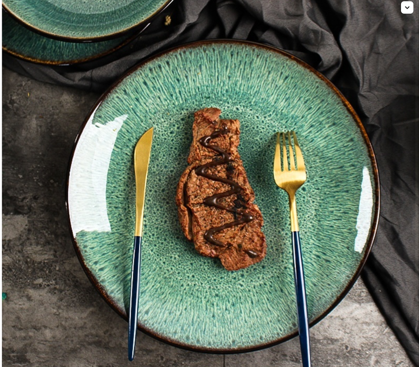 Assiette minimaliste en céramique
